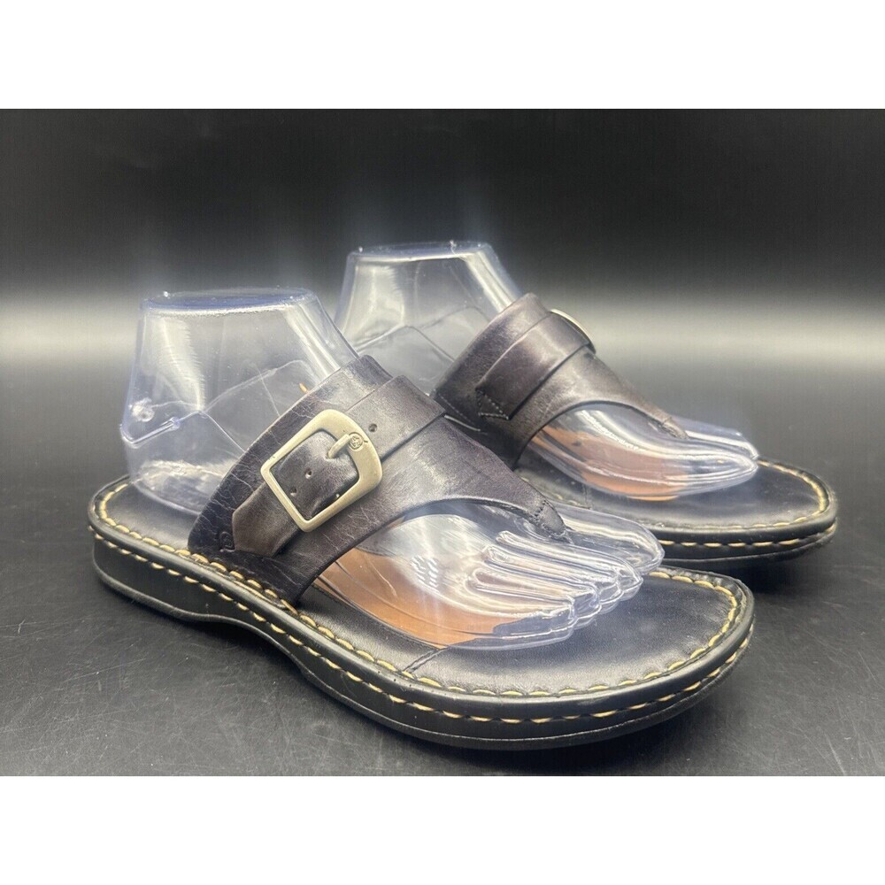 BORN Women’s BLACK Slip On Flat‎ Sandal Thong Shoe Buckle Sz 8-8.5 Beach Pool